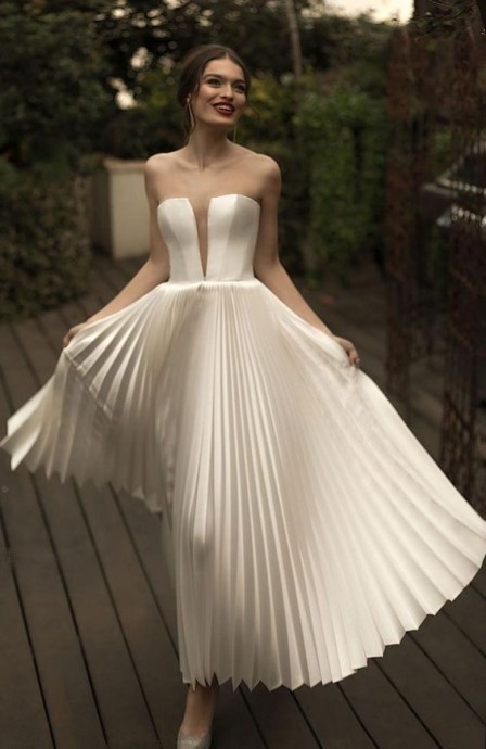 Лаконичные свадебные платья