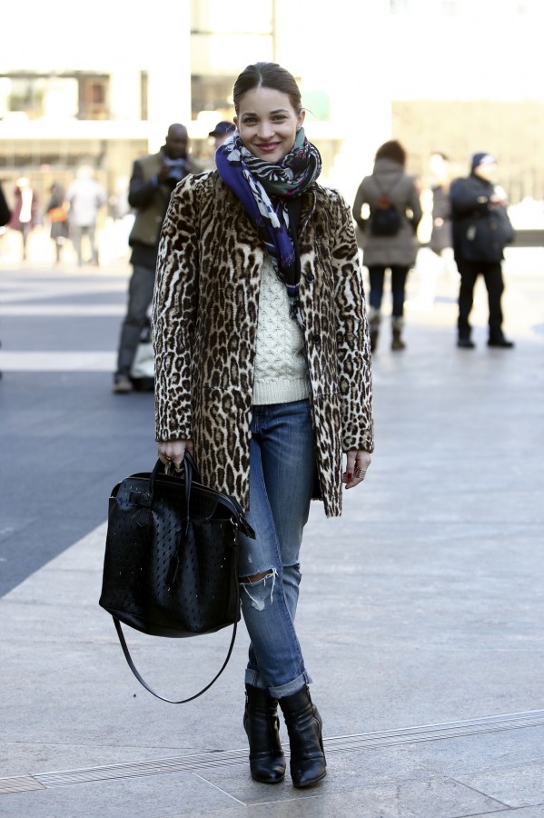Модная верхняя одежда: леопардовое пальто