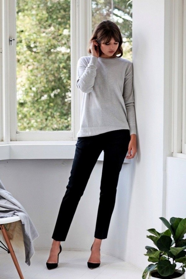 Серый свитер — тренд сезона. Как его носить
