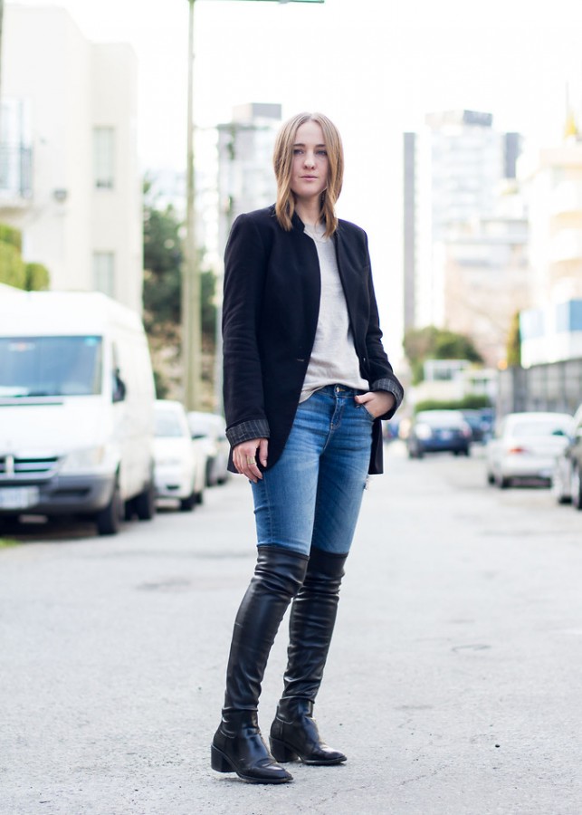 Ботфорты с джинсами: 11 стильных образов