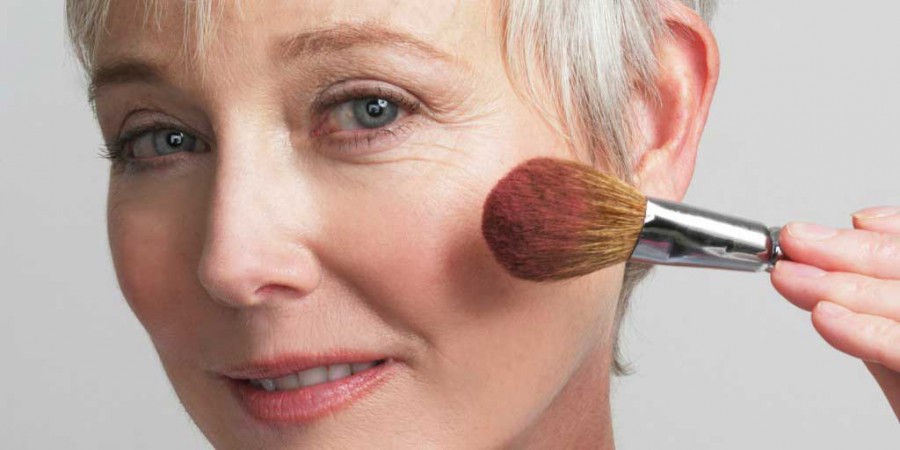 ​Особенности и правила макияжа после 40 лет