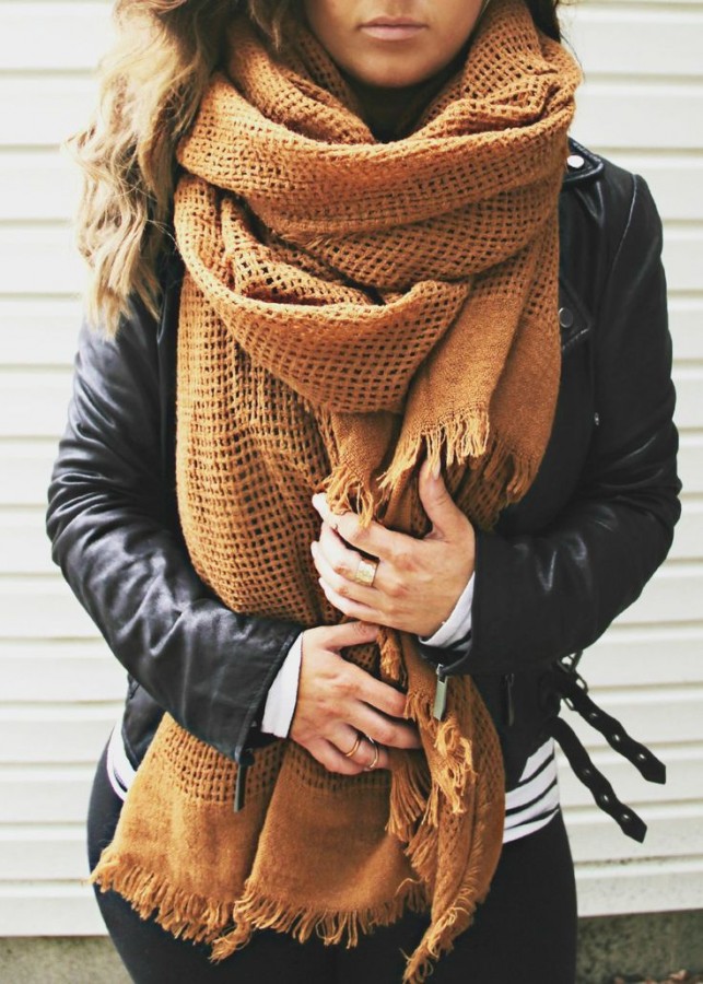 Идея для шоппинга: большой вязаный шарф