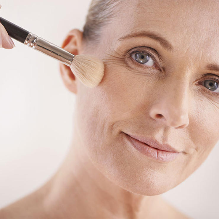 ​6 главных особенностей возрастного макияжа
