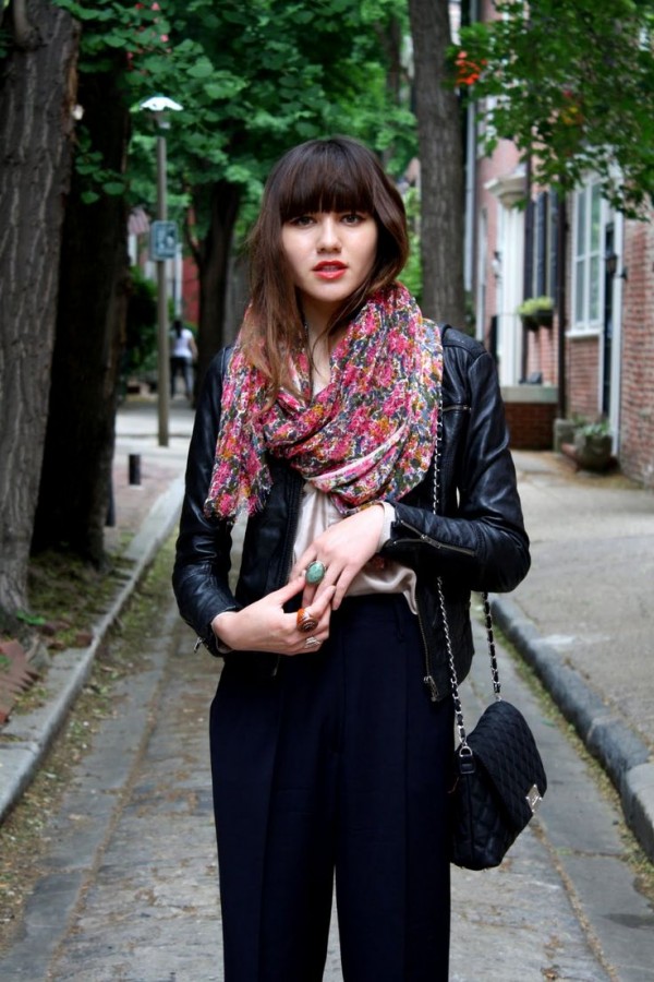 ​Тенденция: шарф в цветах