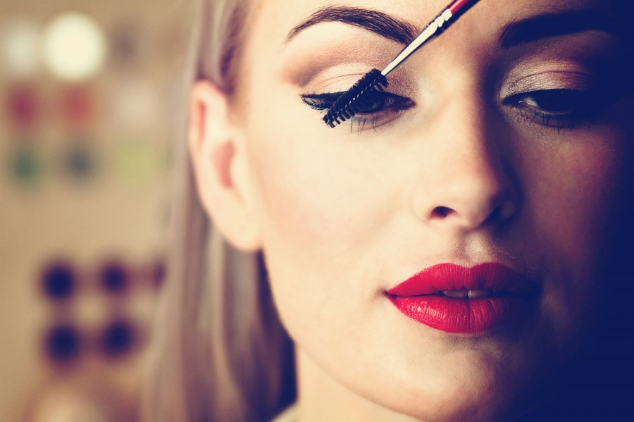 ​6 способов сделать ресницы длиннее при помощи макияжа