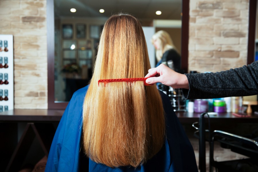 ​Не верьте рекламе: 5 мифов об уходе за волосами и 3 правды