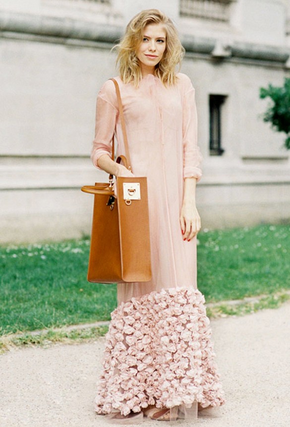 ​Тренд: 15 нежно-розовых платьев, в которых стоит встретить весну