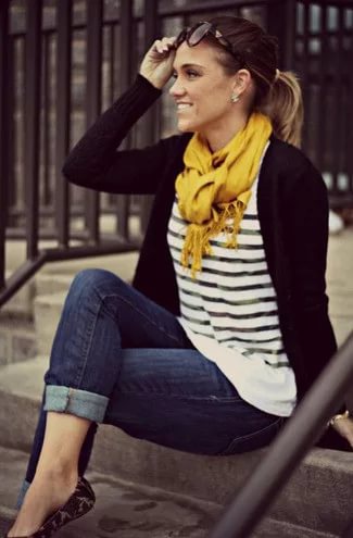 Образы с желтым шарфом