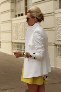 Белый пиджак: с чем носить