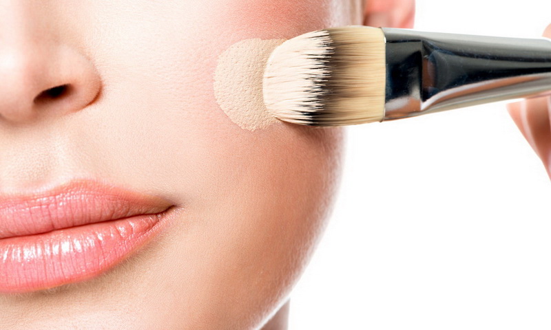 10 ошибок в макияже, которые делают вас на 10 лет старше