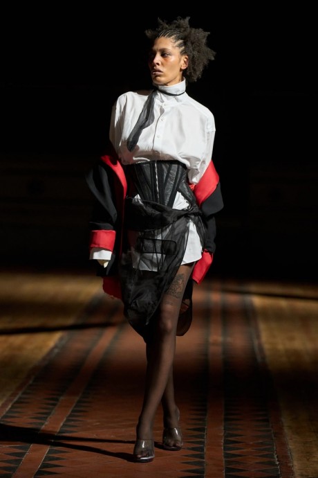 Обзор коллекции Dilara Findikoglu Fall 2024 Ready-to-Wear
