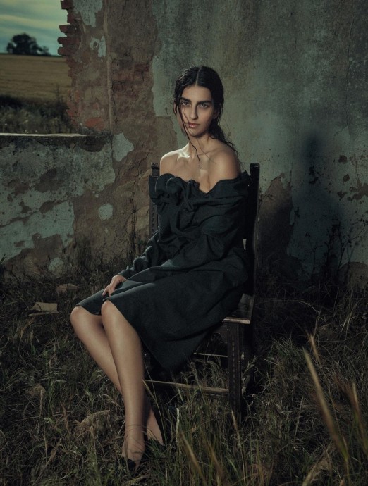 Шафран Вейдер (Saffron Vadher) украсила страницы летнего Numero Magazin