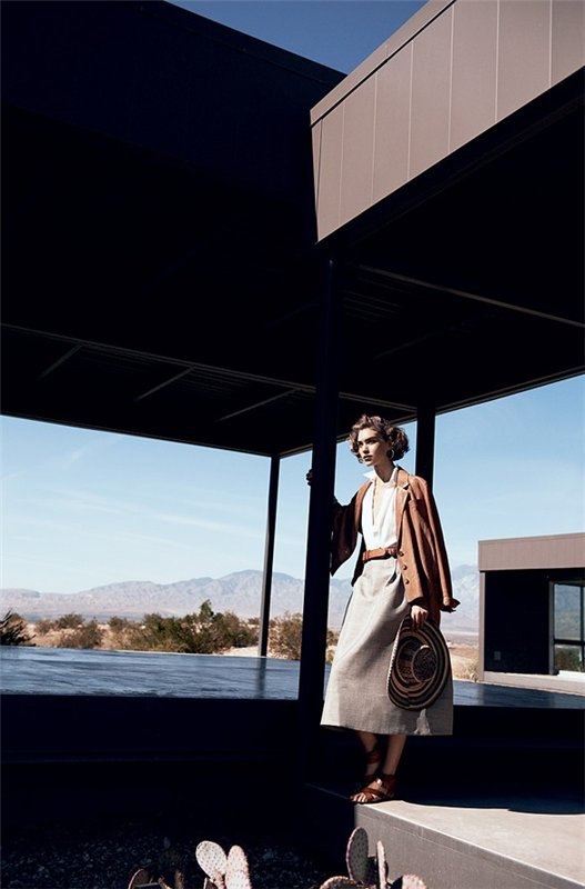 Arizona Muse fpr Vogue US by Peter Lindbergh