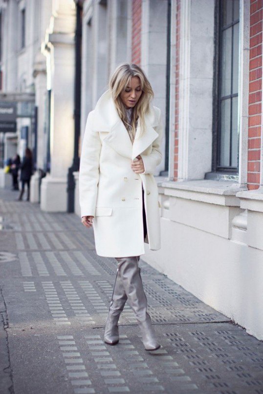Белое пальто- стильное решение для весны.