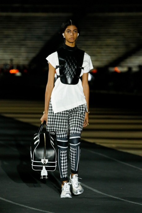 Коллекция Christian Dior Resort Весна-Лето 2022