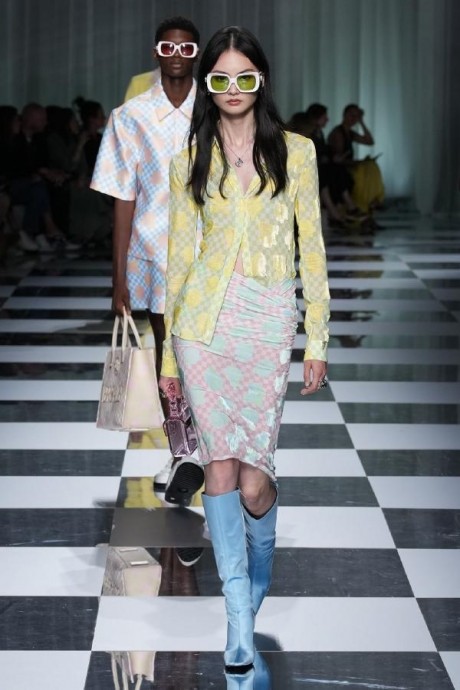 Коллекция Versace Ready-To-Wear Весна-Лето 2024