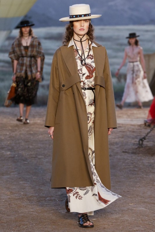 Модели коллекции Christian Dior