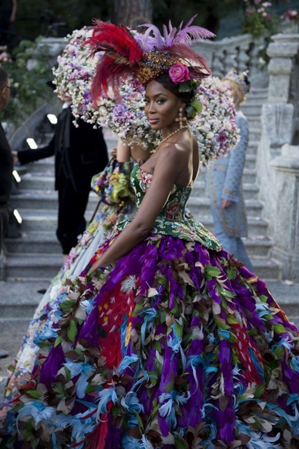 Показ Dolce&Gabbana Alta Moda на озере Комо