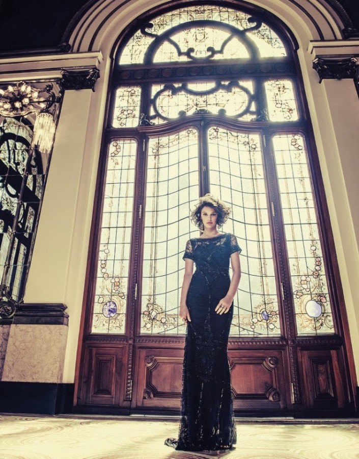 Laura Neiva by Jacques Dequeker