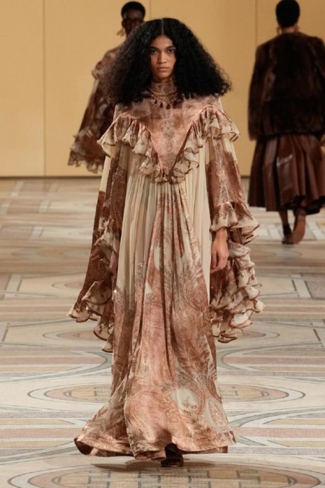 Коллекция Zimmermann Ready-To-Wear Осень-Зима 2025-2026 Коллекция Zimmermann Ready-To-Wear Осень-Зима 2025-2026