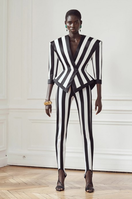 Обзор коллекции Balmain Pre-Fall 2024