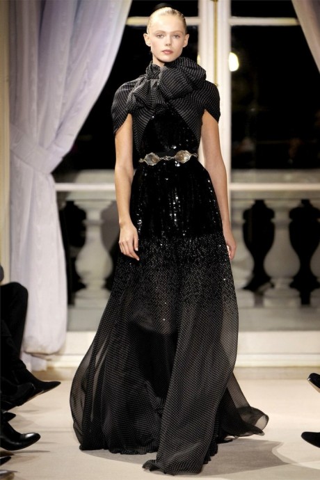 Модели коллекции Giambattista Valli