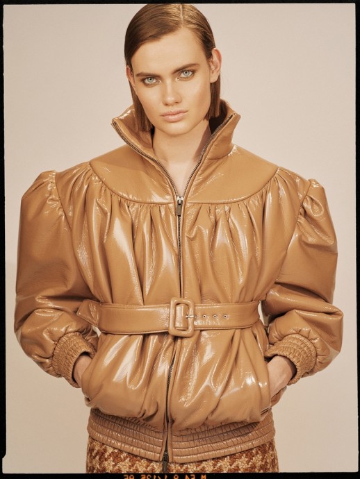 Николина Шредер (Nicoline Schroder)  на страницах L’Officiel Turkey в фотосессии Tugberk Acar