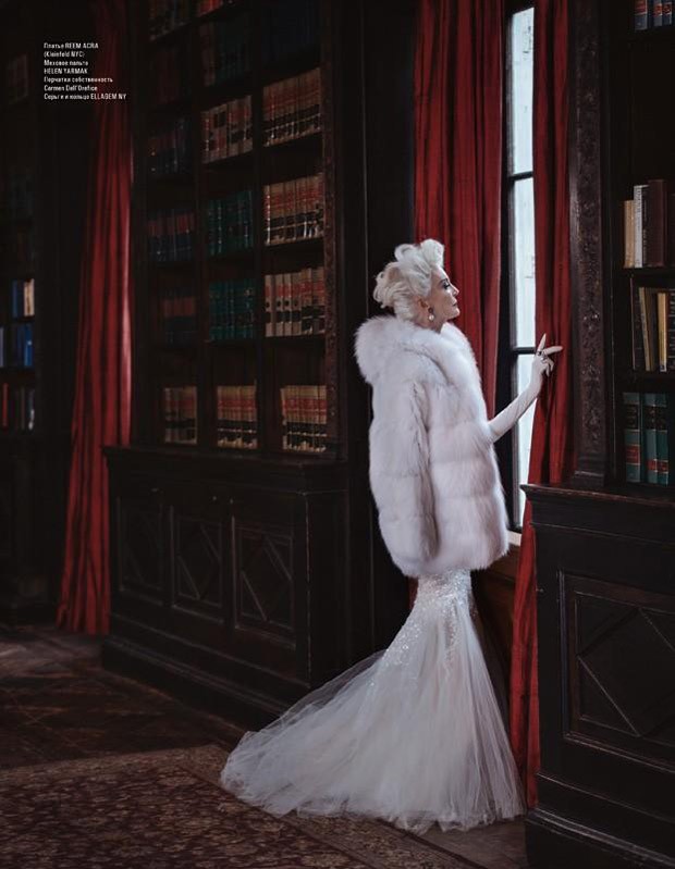 Supermodel Carmen dell’Orefice for L’OFFICIEL Azerbaijan