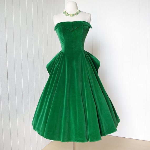 Темно-зеленые винтажные платья