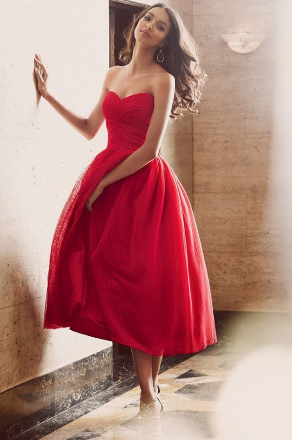 Яркие и страстные красные платья, привлекающие внимание окружающих