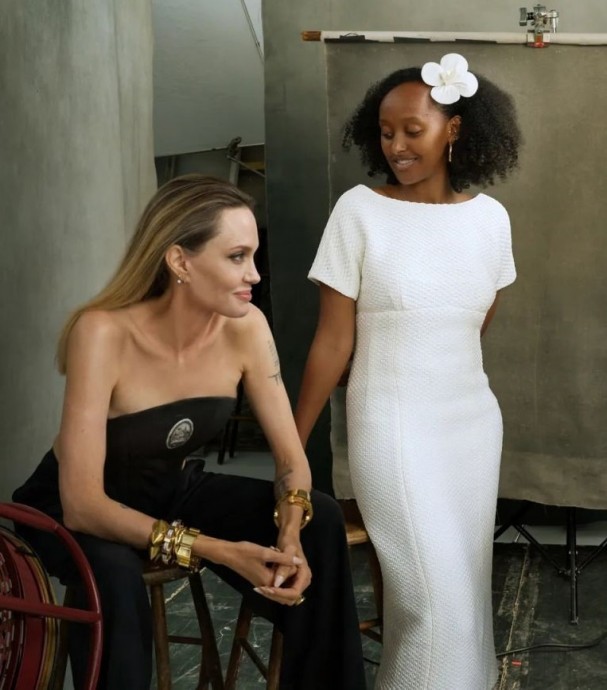Анджелина Джоли (Angelina Jolie) в фотосессии для журнала Vogue (2023)