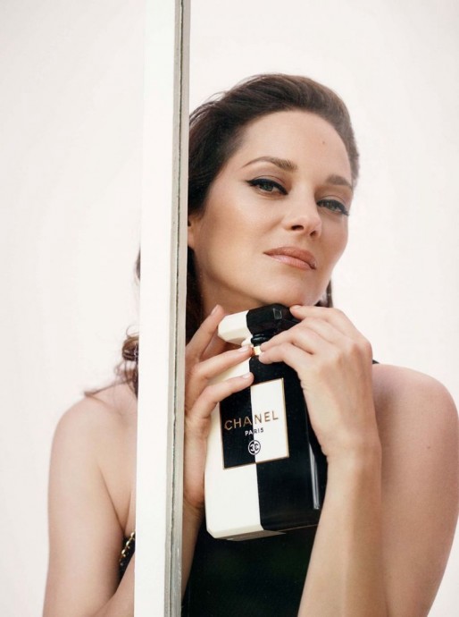 Марион Котийяр (Marion Cotillard) в фотосессии для журнала Harper’s Bazaar UK