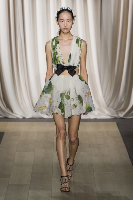 Коллекция Giambattista Valli Ready-To-Wear Весна-Лето 2024