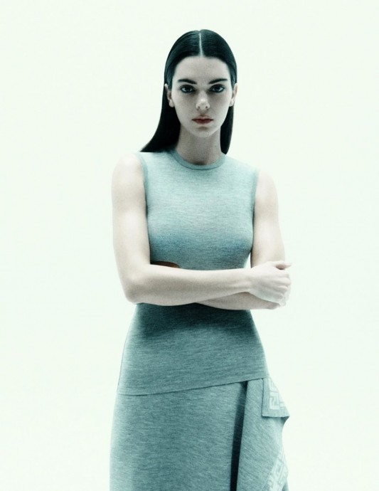 Кендалл Дженнер (Kendall Jenner) в фотосессии для журнала Vogue Italy (2023)