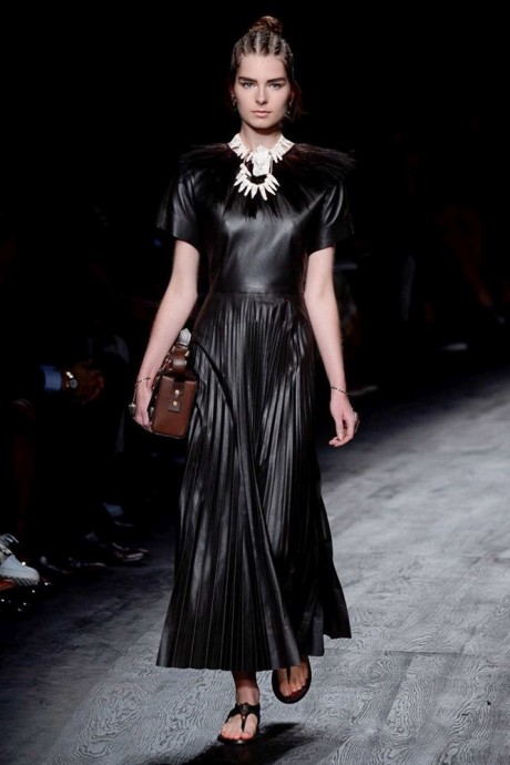 Модели коллекции Valentino