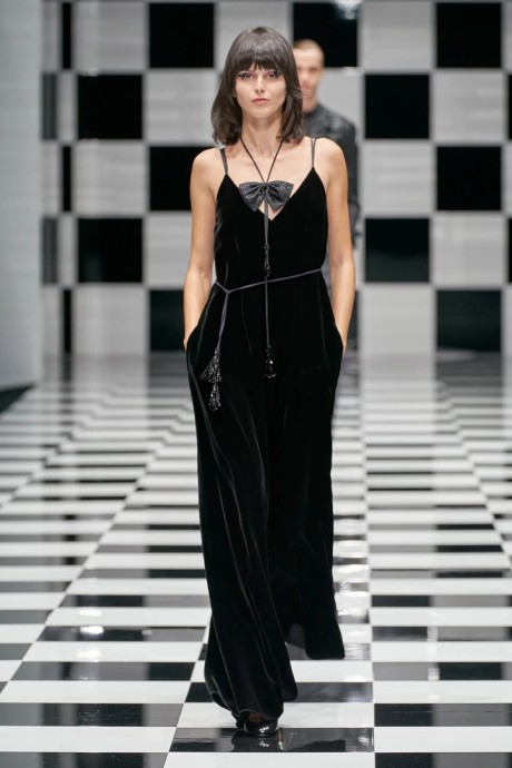 Коллекция Emporio Armani Ready-To-Wear Осень-Зима 2022/2023