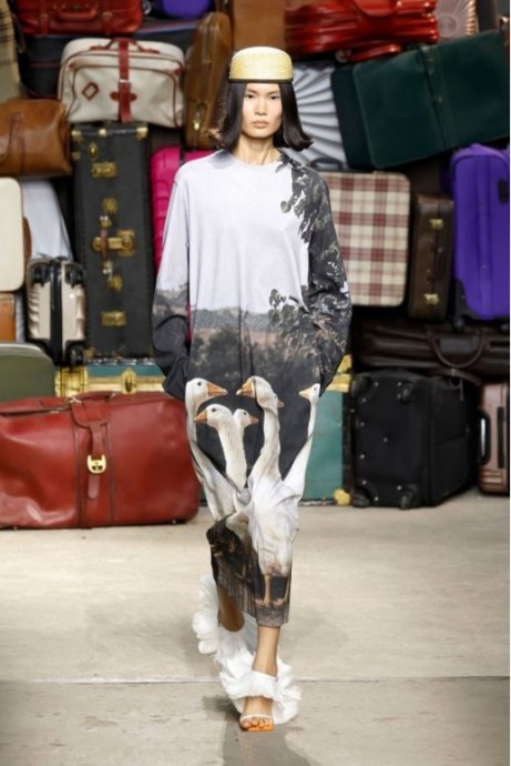 Коллекция MOSCHINO Весна/Лето 2025