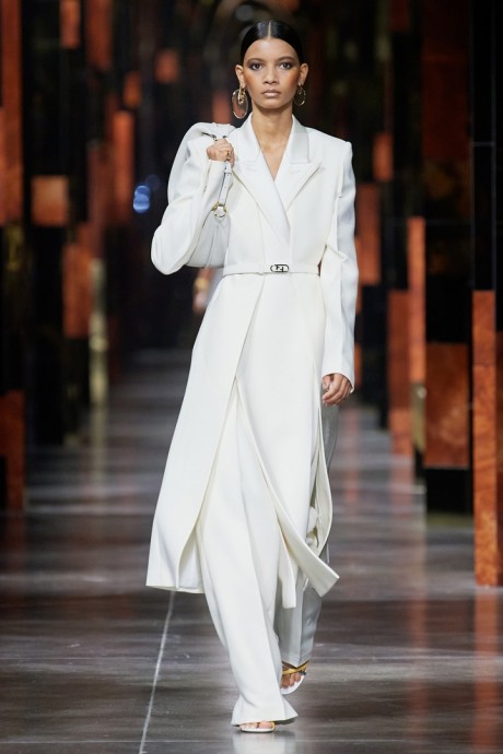 Коллекция Fendi Ready-To-Wear Весна-Лето 2022