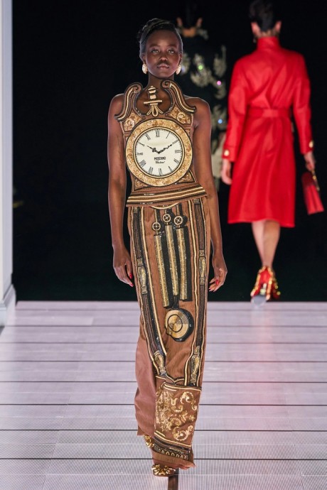 Коллекция Moschino Ready-To-Wear Осень-Зима 2022/2023