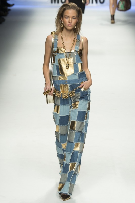Модели коллекции Moschino