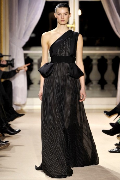 Модели коллекции Giambattista Valli