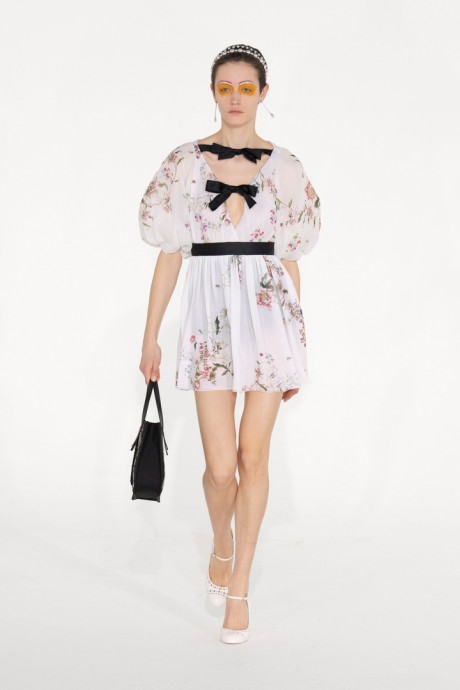 Коллекция Giambattista Valli Ready-To-Wear Осень-Зима 2021/2022