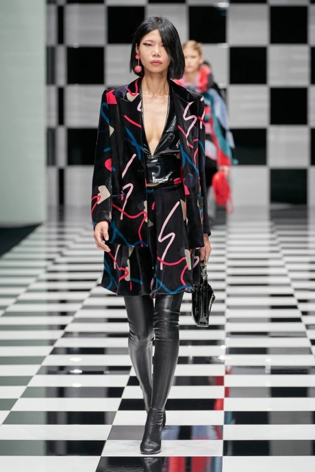 Коллекция Emporio Armani Ready-To-Wear Осень-Зима 2022/2023