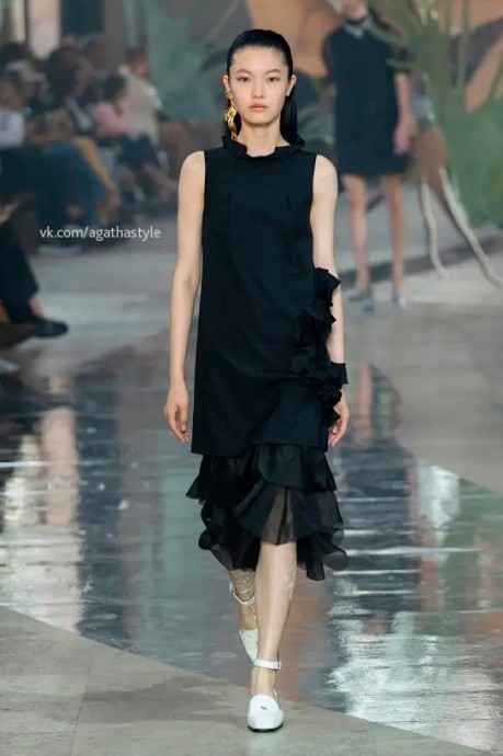Коллекция Shiatzy Chen Ready To Wear Spring/Summer 2024 Paris