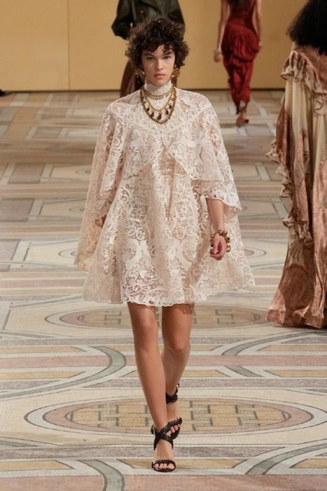 Коллекция Zimmermann Ready-To-Wear Осень-Зима 2025-2026 Коллекция Zimmermann Ready-To-Wear Осень-Зима 2025-2026