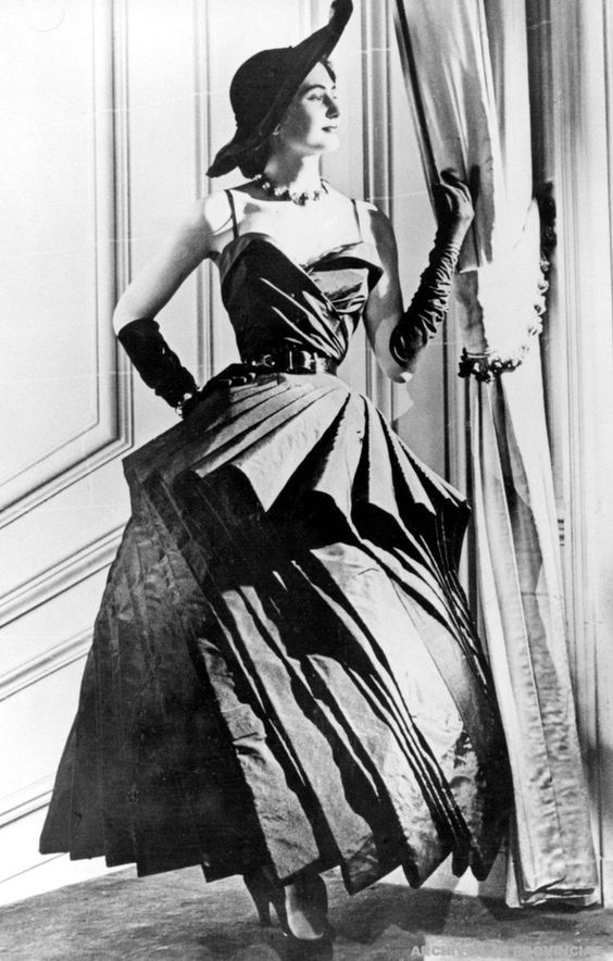 Christian Dior, 1940-е.