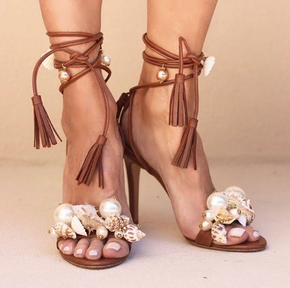 Красивые женственные туфли на каблуке