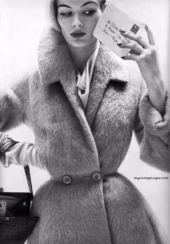 Изысканные модели со страниц Vogue прошлого века!