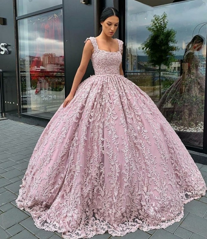 Lia Stubbla couture