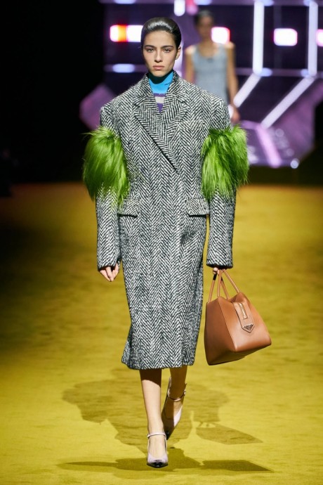 Коллекция Prada Ready-To-Wear Осень-Зима 2022/2023